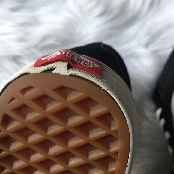 SOLD! Vans Black Sk8-Hi Skate Shoes Women’s 8 - Picture 8 of 8